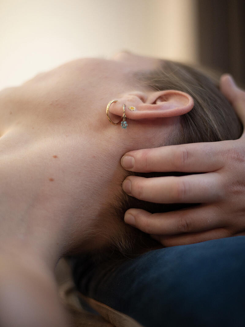 Léonore Schmitt - Masseuse médicale avec brevet fédéral - Massage doux relaxant