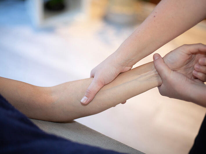 Léonore Schmitt - Masseuse médicale avec brevet fédéral - Massage pré & post-natal